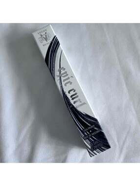 Kat Von D: Epic Curl Lash Primer